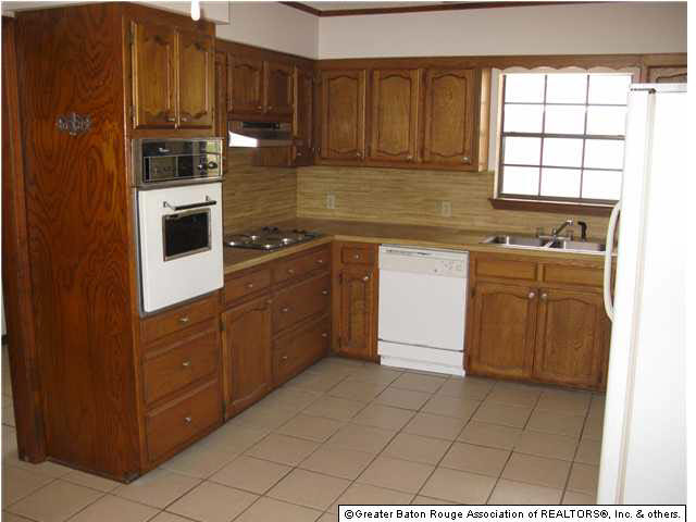 16823 Patton Avenue Baton Rouge, LA 70816 - Photo 3 of 9 Gallery Image 3
