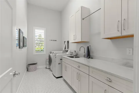 $2,200,000 | 708 Pinckney Drive, Apollo Beach, FL 33572