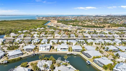 $2,200,000 | 708 Pinckney Drive, Apollo Beach, FL 33572