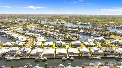 $2,200,000 | 708 Pinckney Drive, Apollo Beach, FL 33572