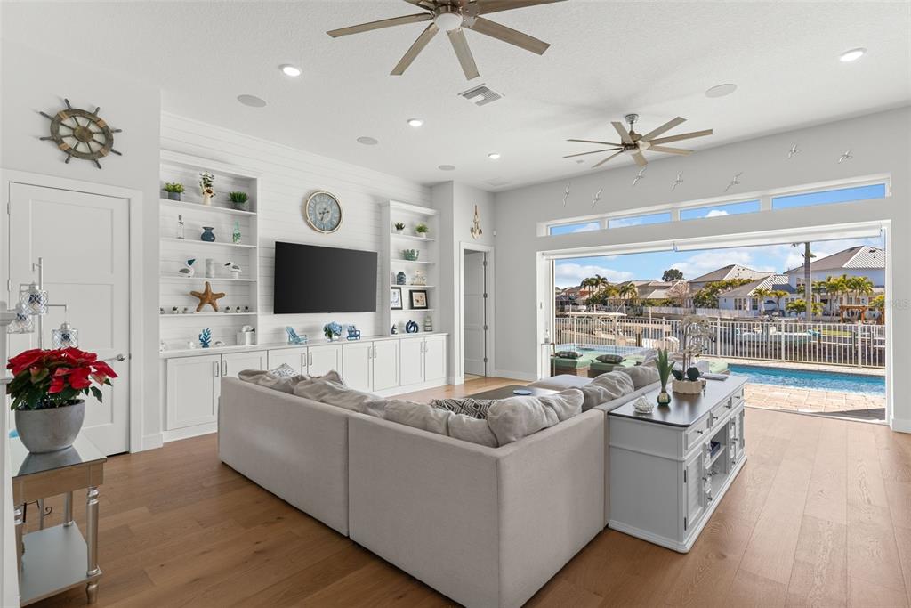 708 Pinckney Drive Apollo Beach, FL 33572 - Photo 9 of 72