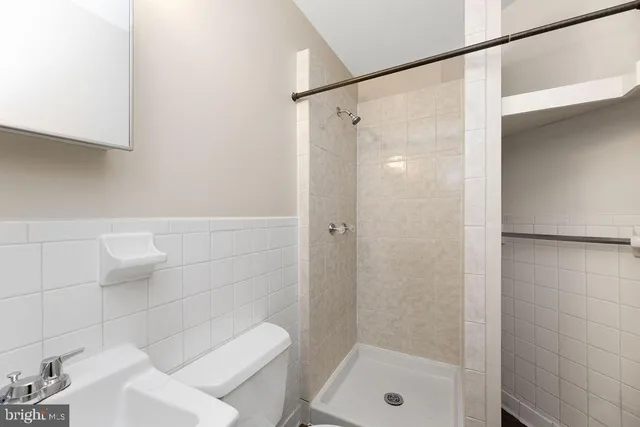 $1,927 | 2509 Cliffbourne Place Northwest, Unit 1, Washington, DC 20009