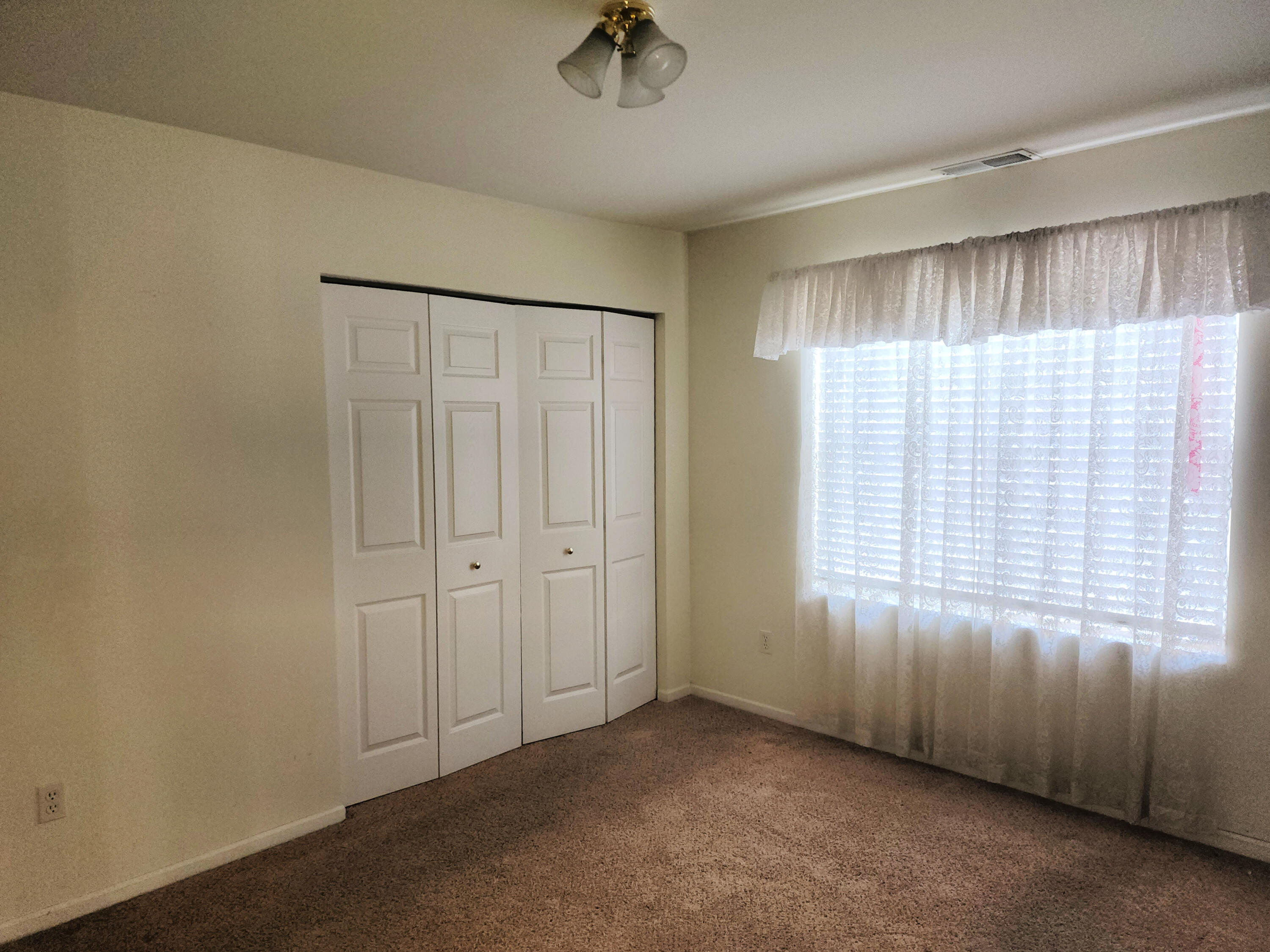 1727 Chestnut Drive, Unit R Crown Point, IN 46307 - Photo 7 of 12 3000x2250