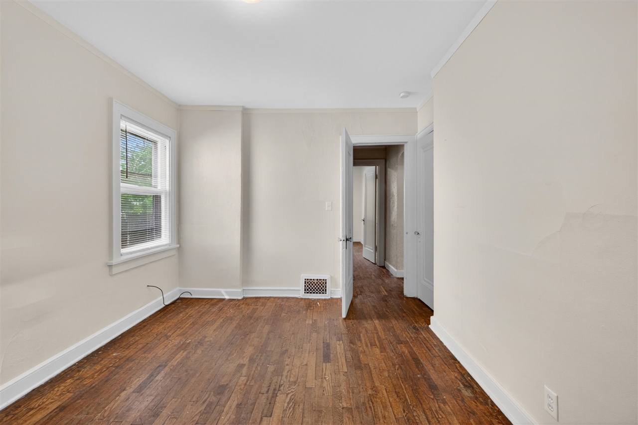 242 West High Street Jackson, MI 49203 - Photo 25 of 41