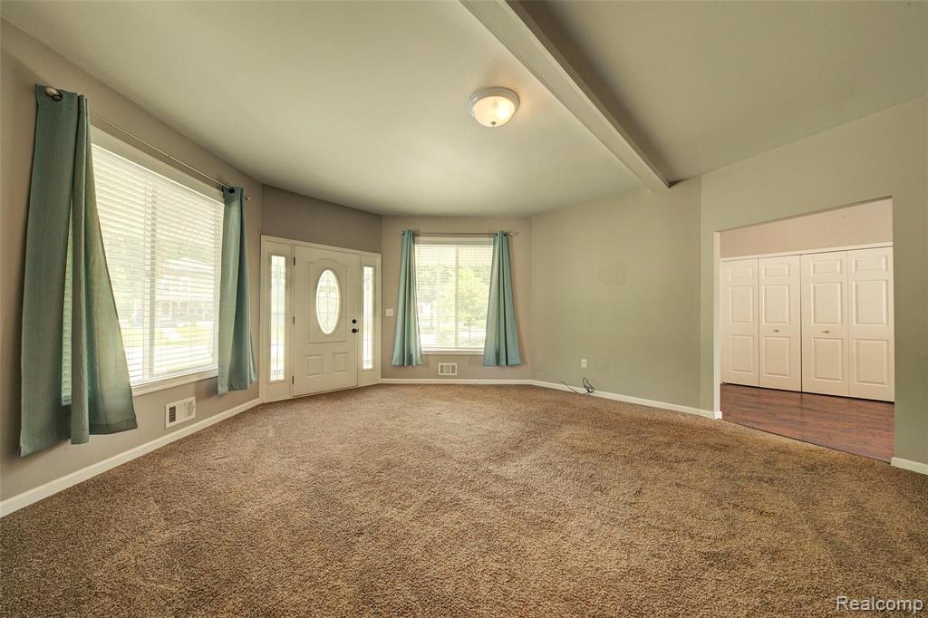 503 East Clinton Street Howell, MI 48843 - Photo 22 of 58