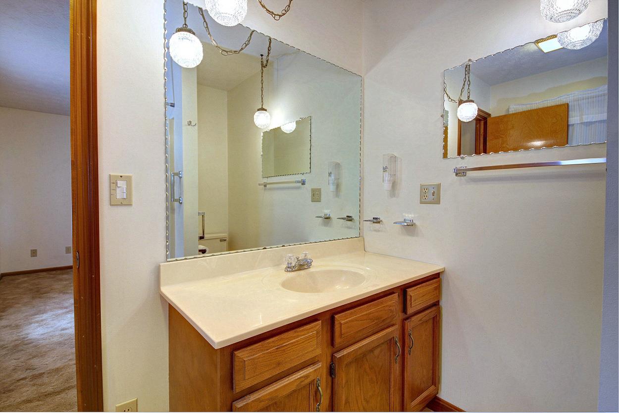 1724 Scott Depot Road Scott Depot, WV 25560 - Photo 23 of 32 Gallery Image 23