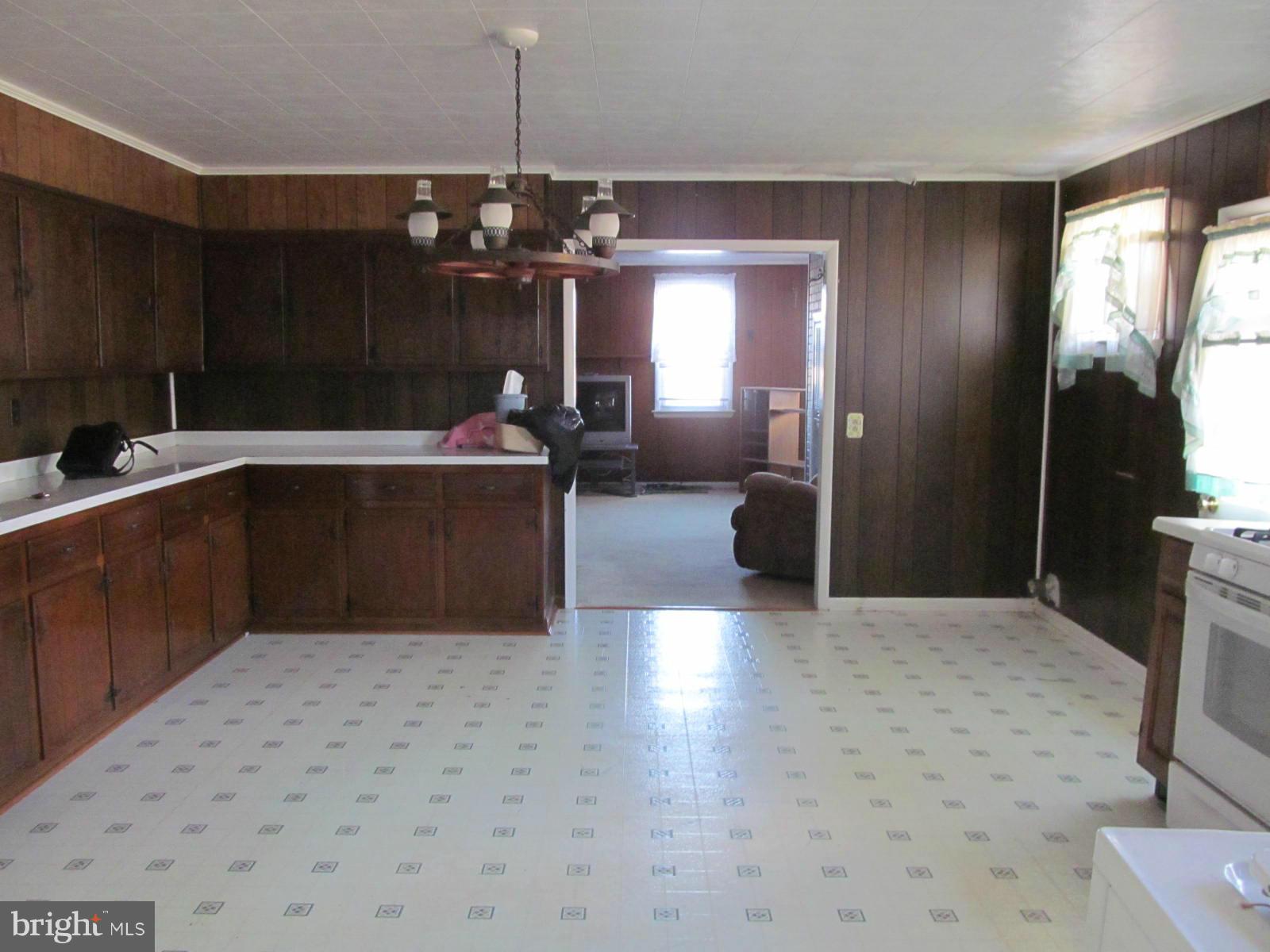 1310 Perrys Corner Road Grasonville, MD 21638 - Photo 3 of 30 Kitchen