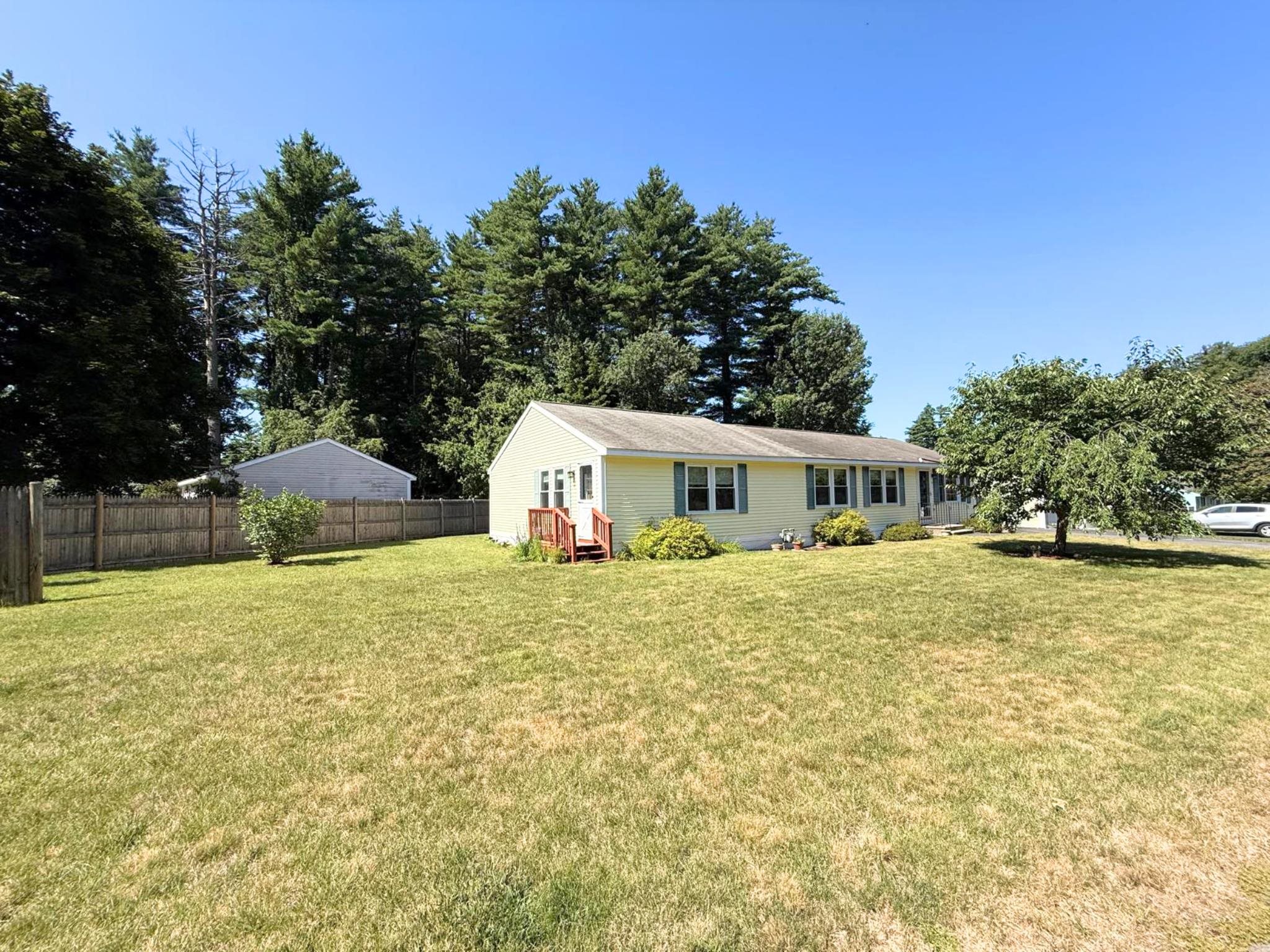 5 Santa Fe Road Nashua, NH 03062 - Photo 3 of 26 Gallery Image 3