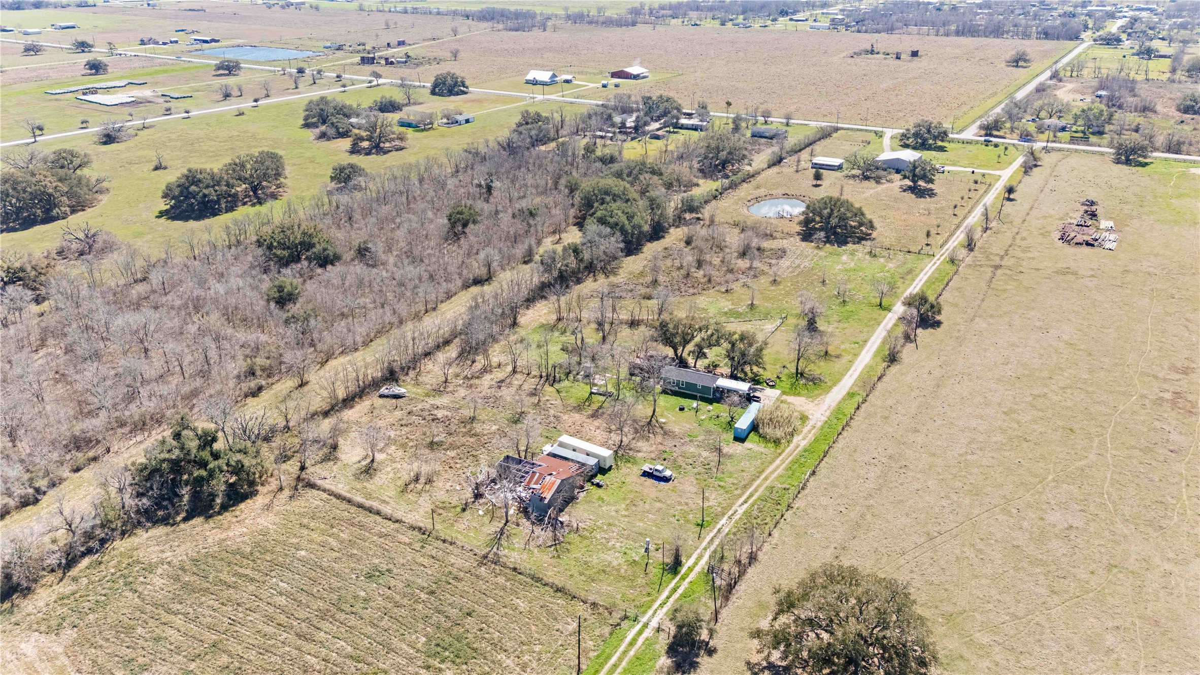 1224 County Road 32 Angleton, TX 77515 - Photo 2 of 9