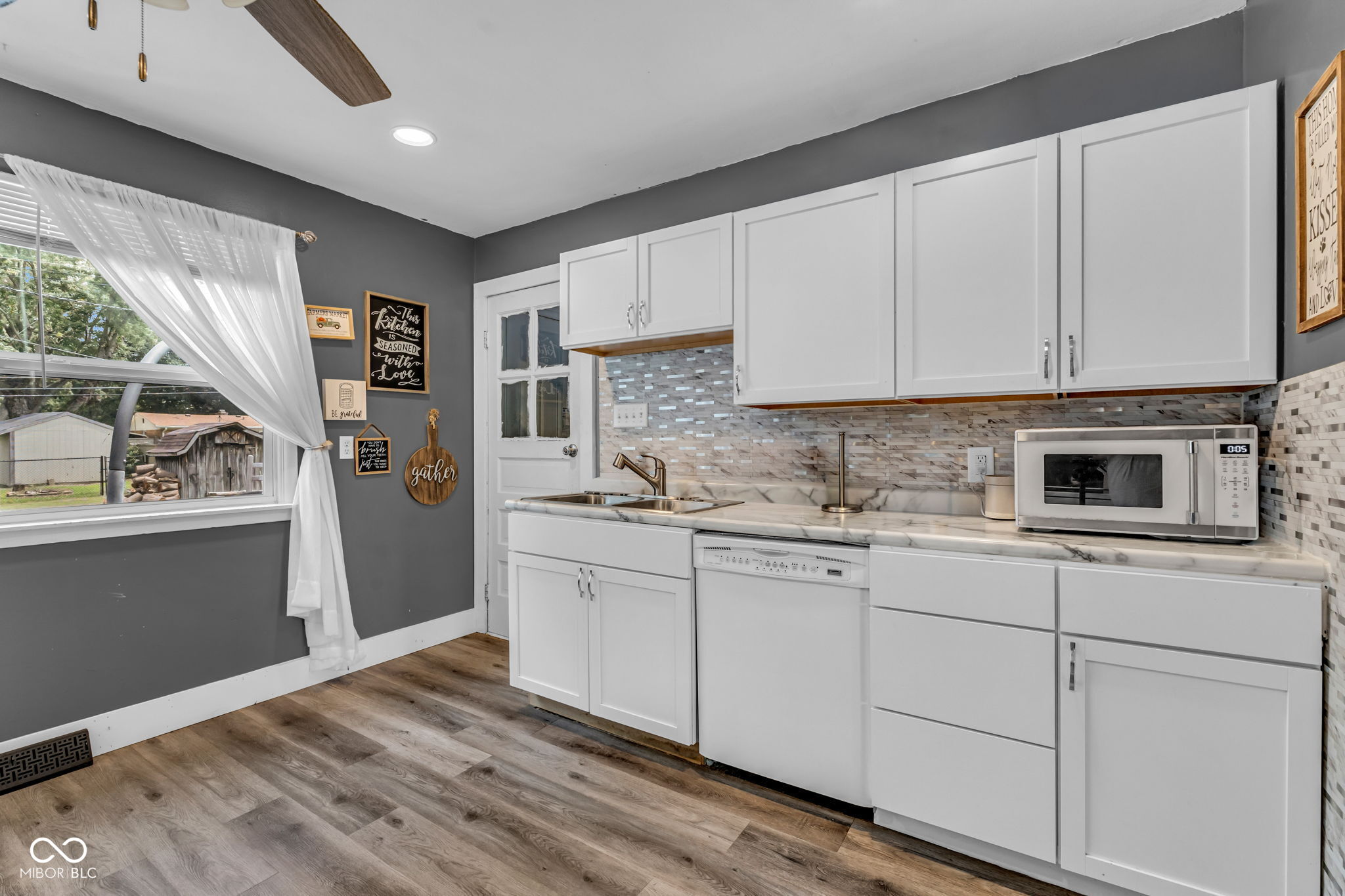 6315 Ratliff Road Indianapolis, IN 46113 - Photo 12 of 37