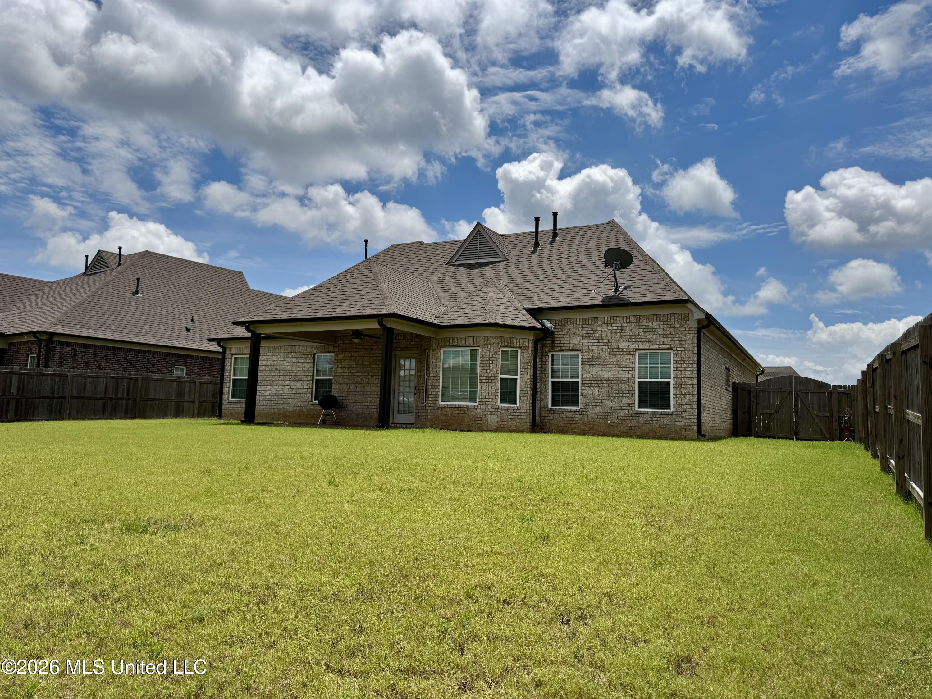 708 Holiday Cove Hernando, MS 38632 - Photo 31 of 37 IMG_8893