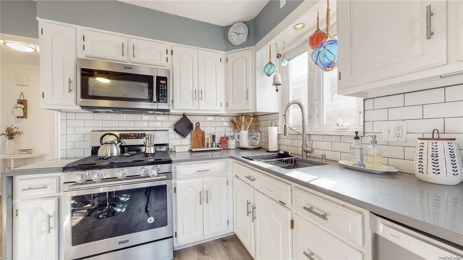 159-33 100th Street Queens, NY 11414 - Photo 4 of 28