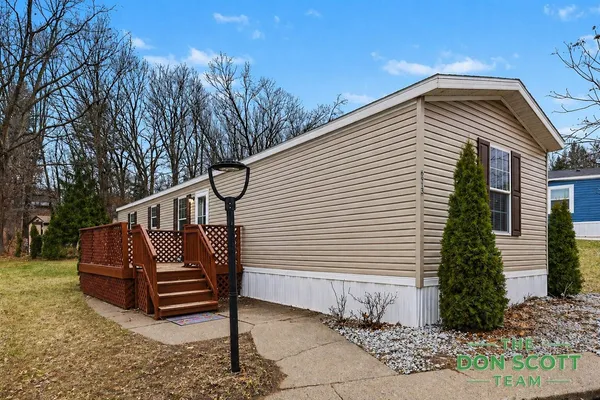 $64,900 | 6913 Sandwood Street Northeast, Rockford, MI 49341