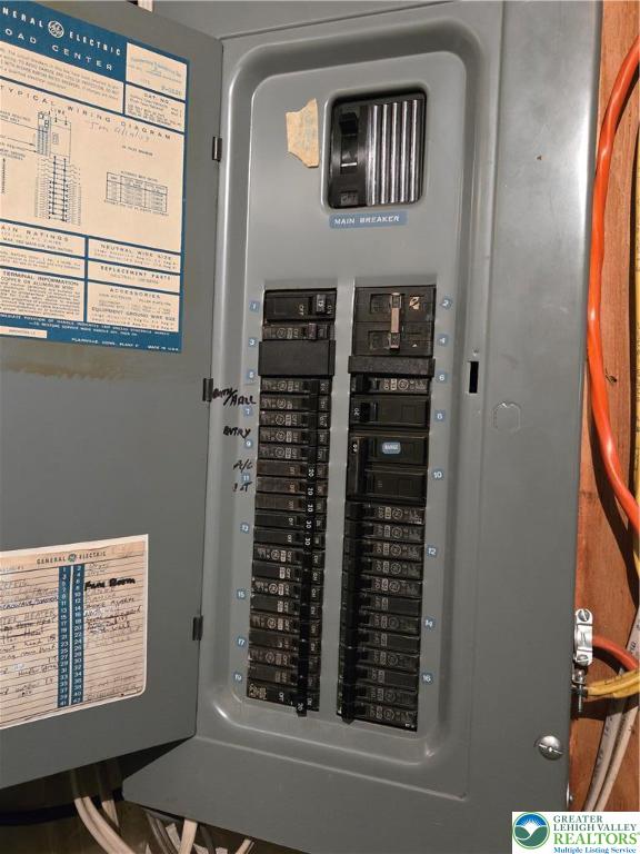 2236 Lincoln Street Bethlehem, PA 18017 - Photo 19 of 29