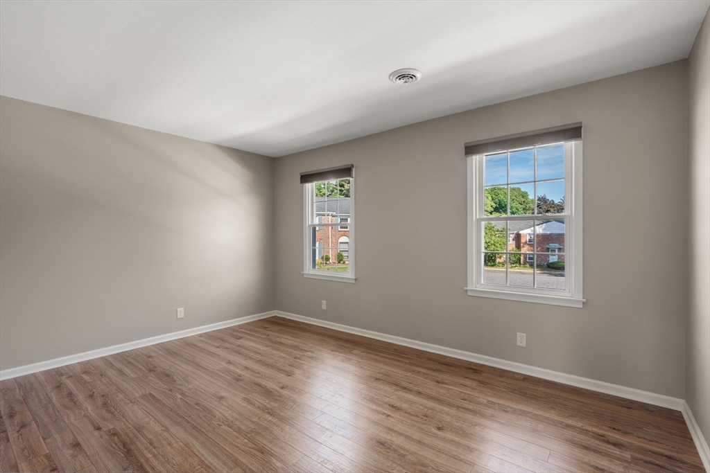 40 Yorktown Drive, Unit D Springfield, MA 01108 - Photo 13 of 27
