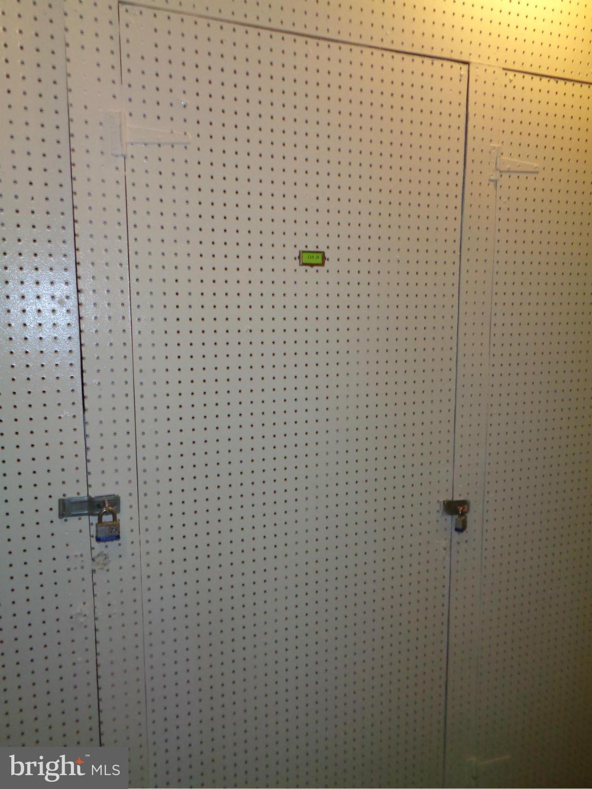 114 Cross Keys Road, Unit R114D Baltimore, MD 21210 - Photo 18 of 22 a bathroom with a shower