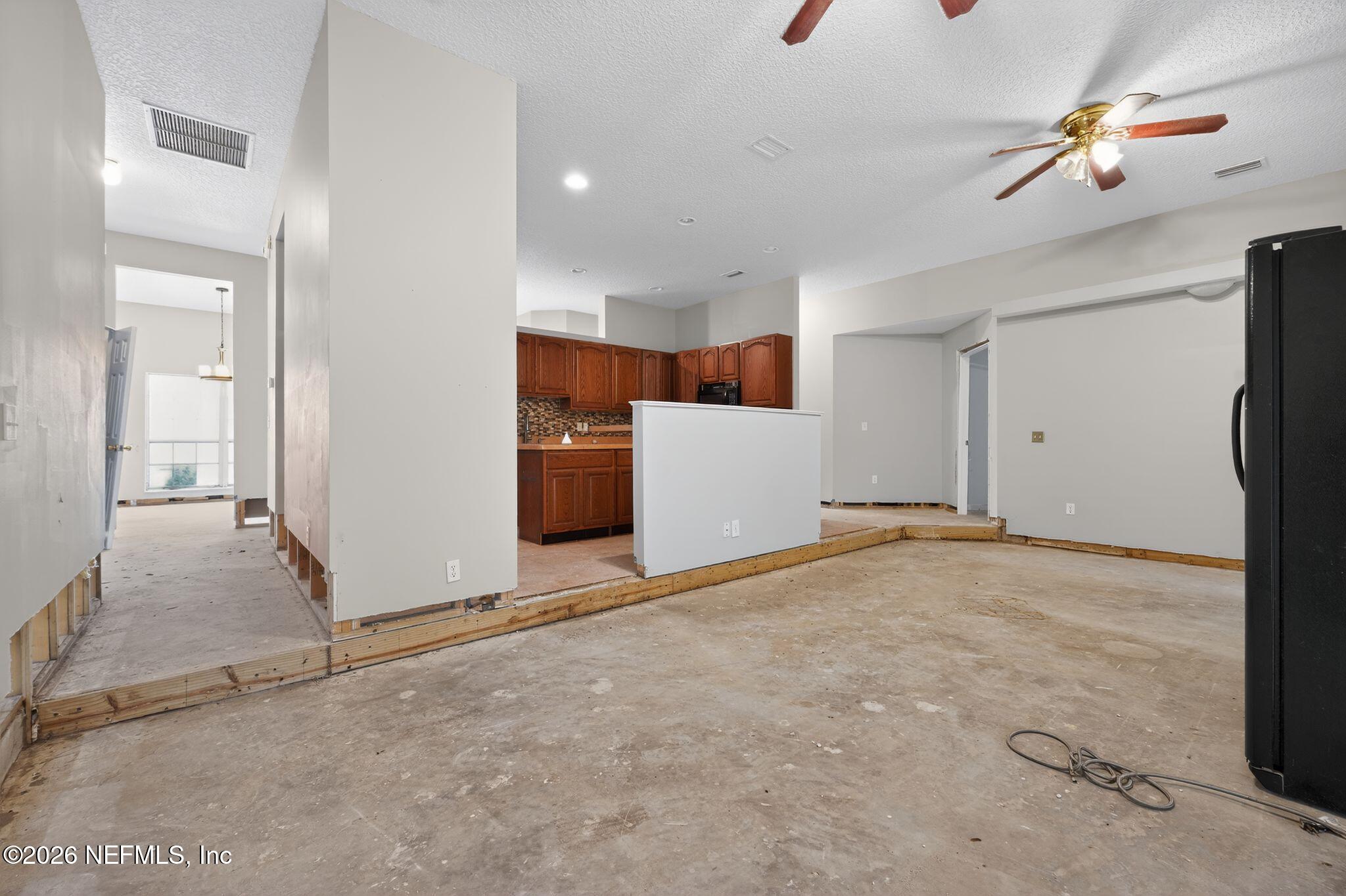 4402 Kenndle Road Jacksonville, FL 32208 - Photo 8 of 30 14_4402_Kenndle_Rd_Jacksonville_FL_32208