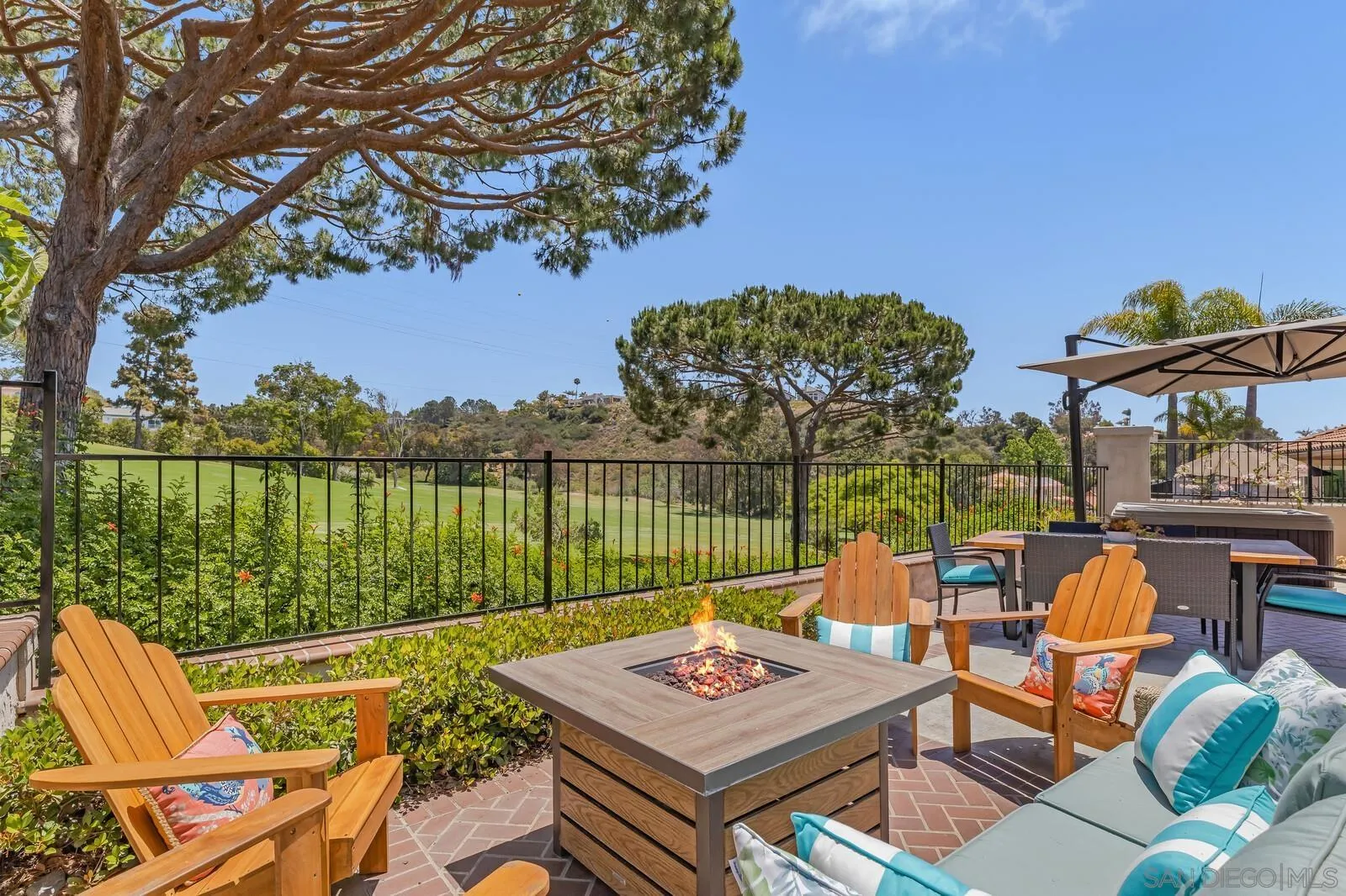 14921 Tercer Verde Del Mar, CA 92014 - Photo 35 of 37 a view of a chairs and table on the terrace