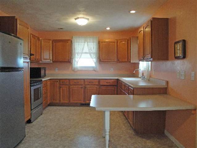 15501 Furrow Road Pekin, IL 61554 - Photo 6 of 10