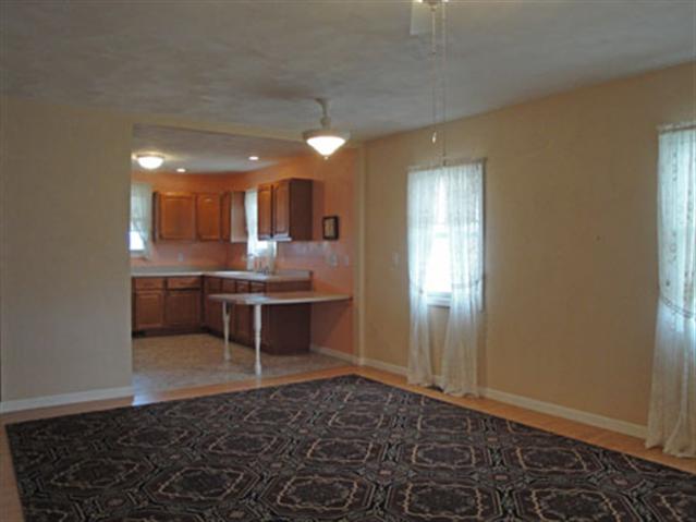 15501 Furrow Road Pekin, IL 61554 - Photo 7 of 10
