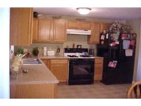 33 B Dale Road, Unit 33 Hooksett, NH 03106 - Photo 3 of 7