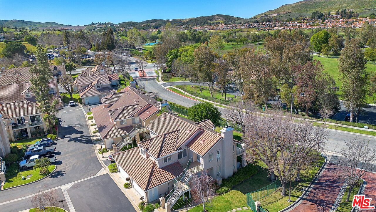 455 Kennerick Lane Simi Valley, CA 93065 - Photo 26 of 32