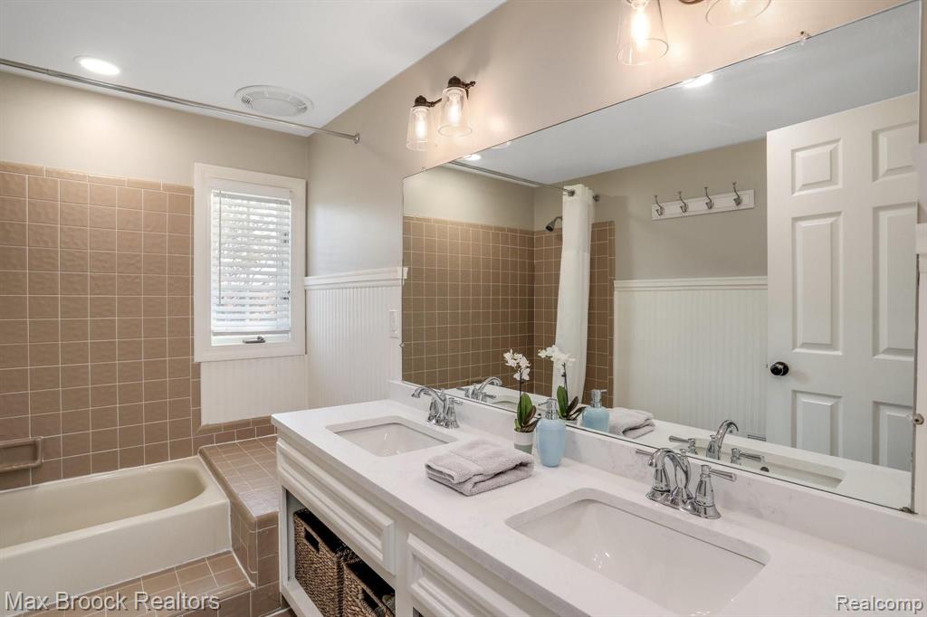 3125 Summit Ridge Drive Rochester Hills, MI 48306 - Photo 26 of 46