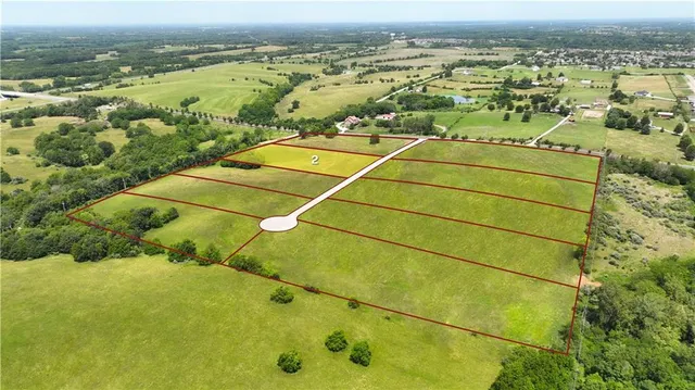 $375,000 | 10786 North Ewing Avenue, Kansas City, MO 64156