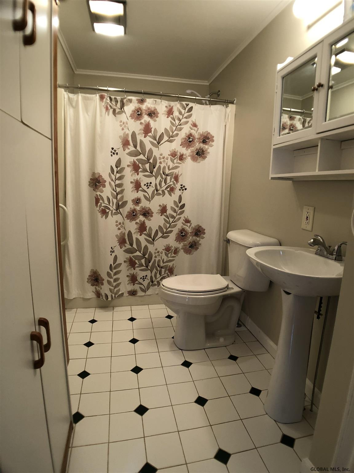 425 Luzerne Road Queensbury, NY 12804 - Photo 19 of 29 Photo 19