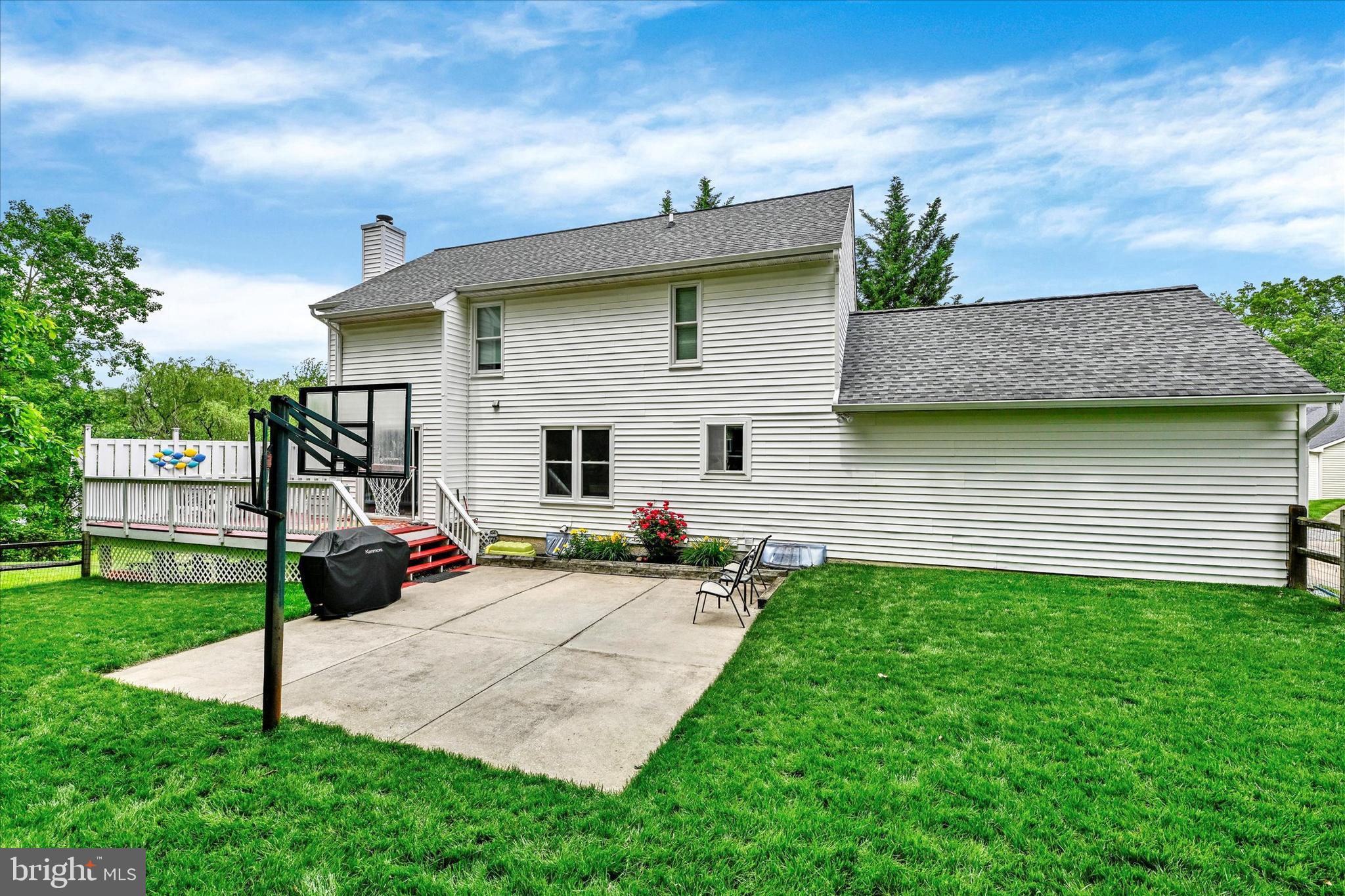 9006 Naygall Road Baltimore, MD 21234 - Photo 32 of 34 a view of a house with backyard