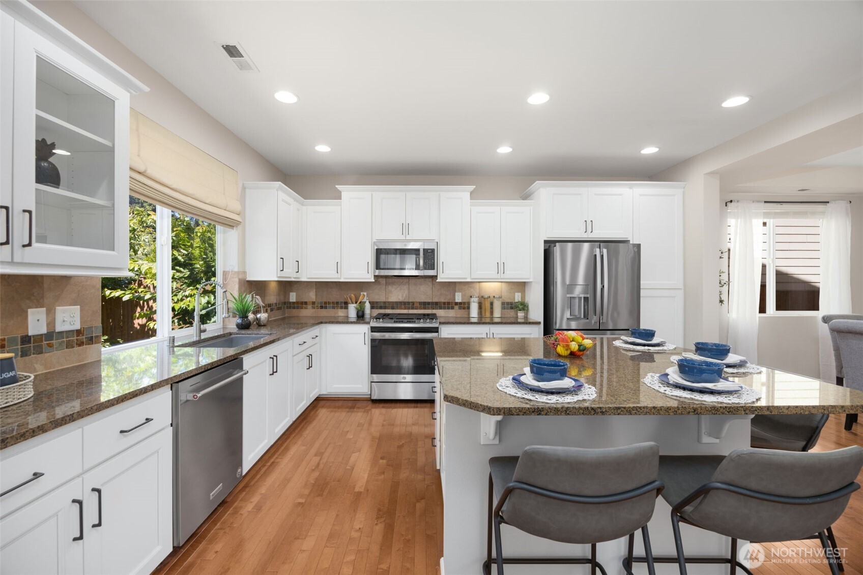17806 39th Avenue Southeast Bothell, WA 98012 - Photo 11 of 37