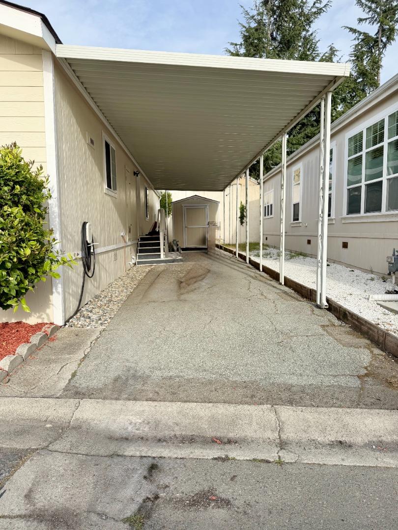 120 Dixon Landing Road, Unit 147 Milpitas, CA 95035 - Photo 21 of 21 a view of a house with a patio