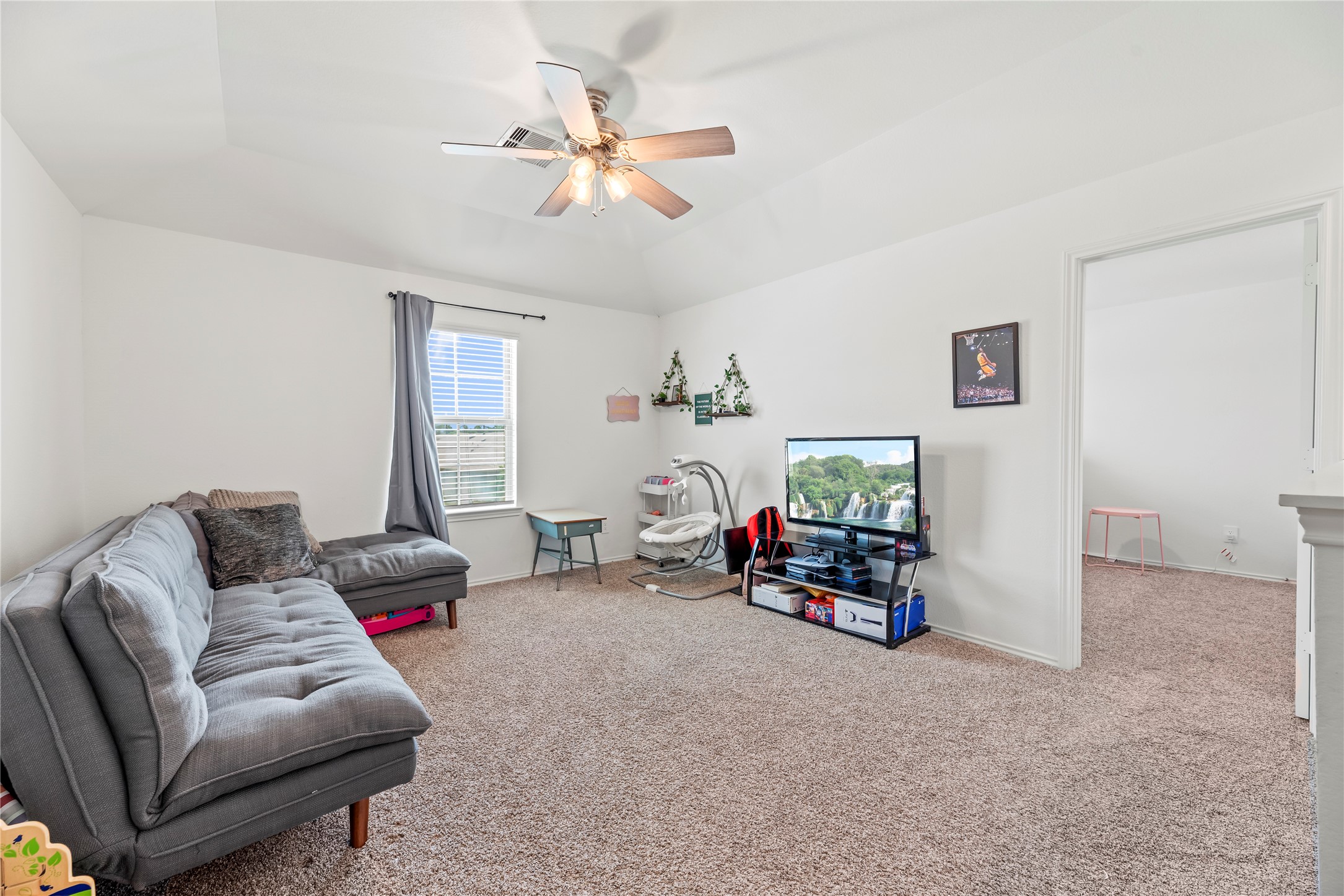 22603 Aspen Tarn Trail Spring, TX 77373 - Photo 12 of 21 a living room with furniture