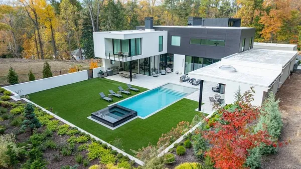 $11,000,000 | 380 West Wesley Road Northwest, Atlanta, GA 30305