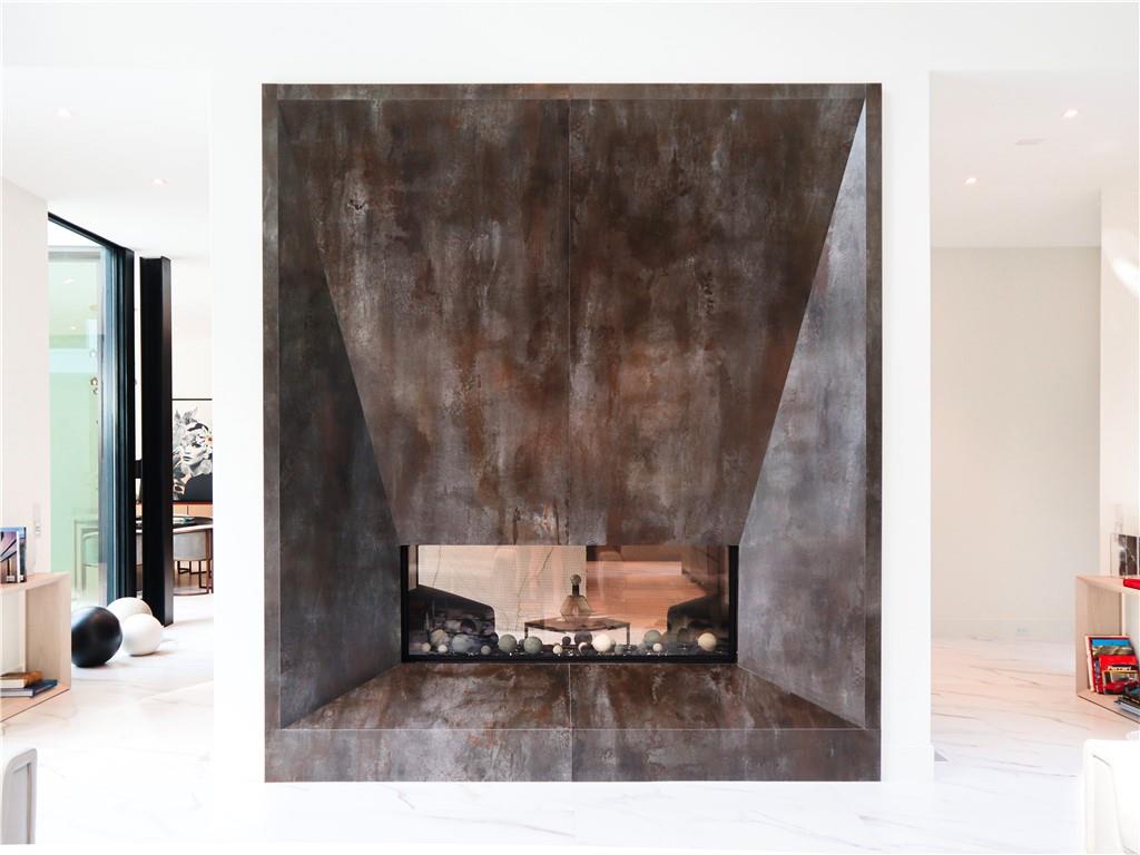 380 West Wesley Road Northwest Atlanta, GA 30305 - Photo 31 of 104 a living room with a couch and a table