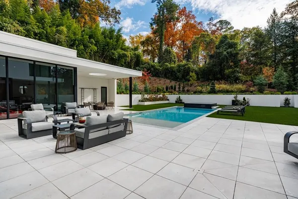 $11,000,000 | 380 West Wesley Road Northwest, Atlanta, GA 30305