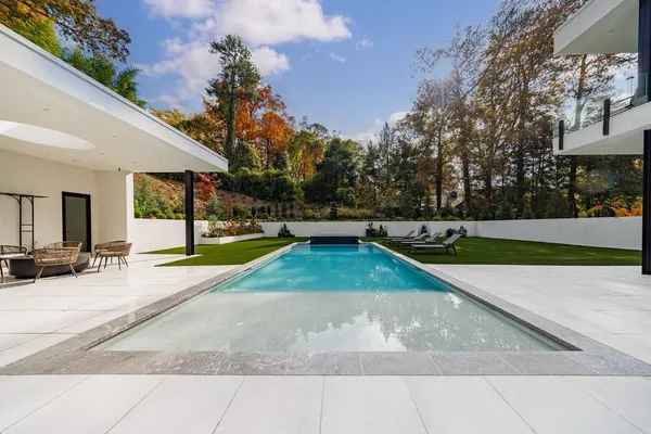 $11,000,000 | 380 West Wesley Road Northwest, Atlanta, GA 30305