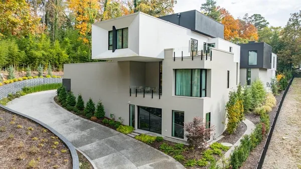 $11,000,000 | 380 West Wesley Road Northwest, Atlanta, GA 30305