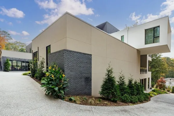 $11,000,000 | 380 West Wesley Road Northwest, Atlanta, GA 30305