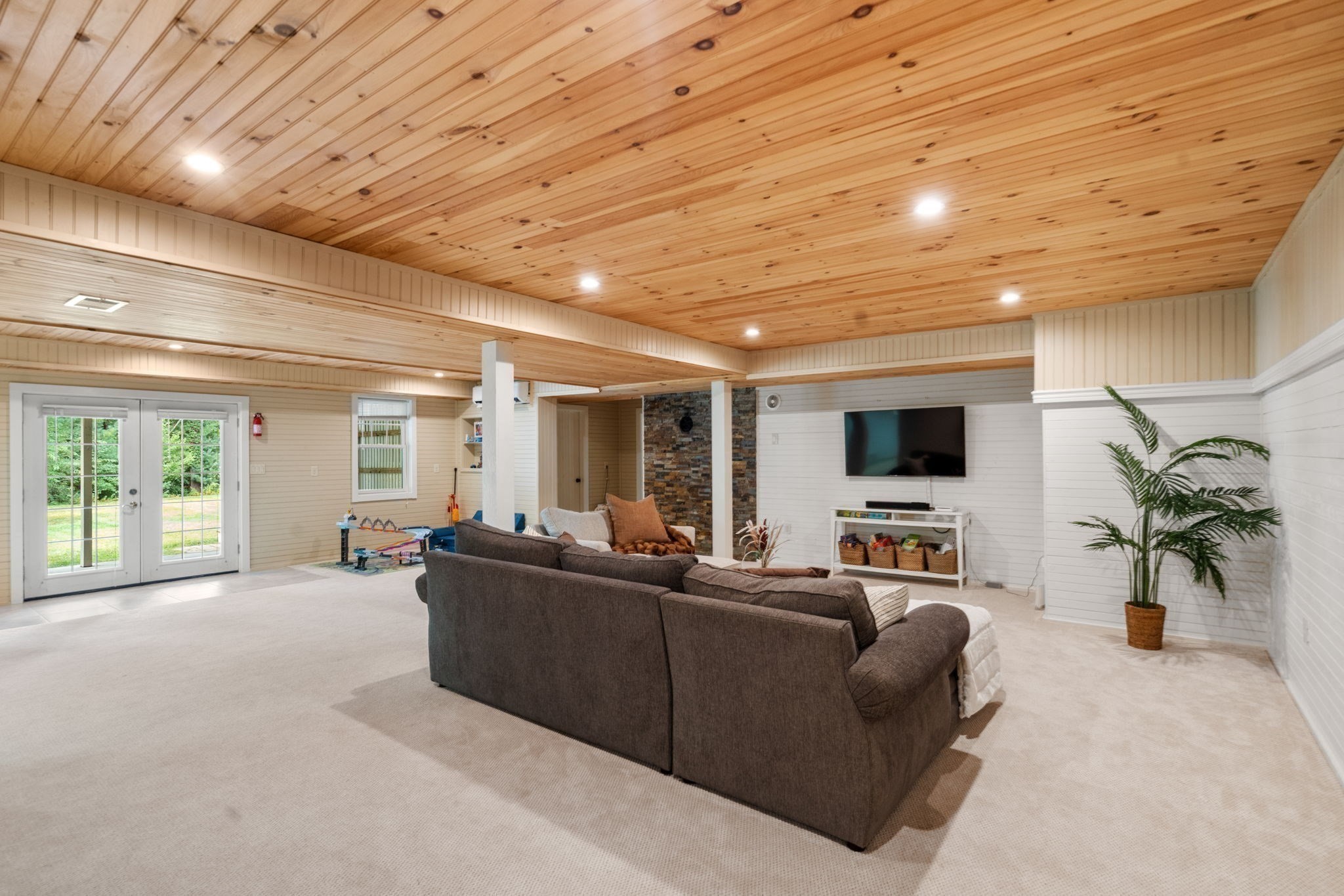 22 R Pilgrim Way Walpole, MA 02032 - Photo 25 of 42 Gallery Image 25