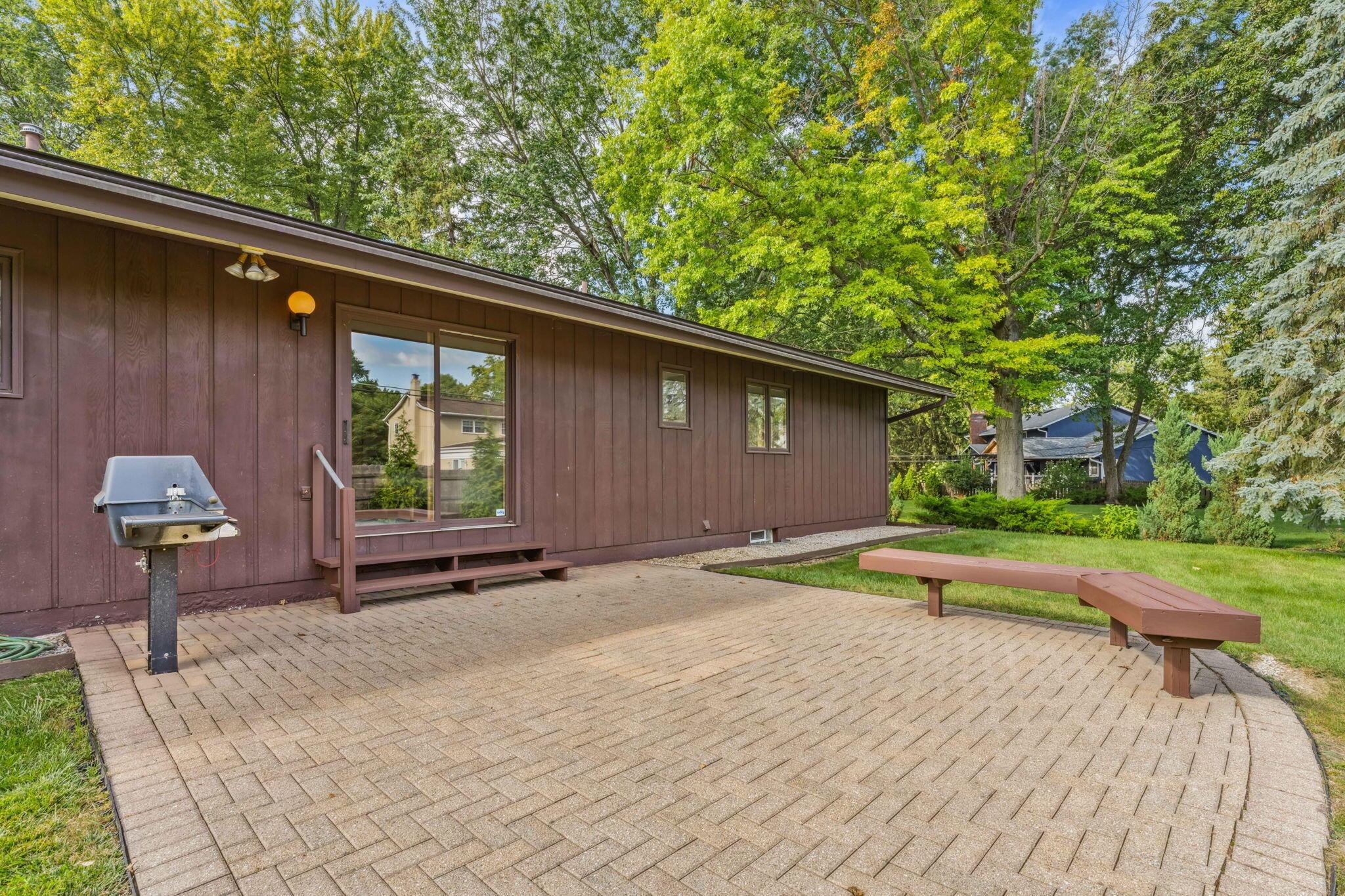 2474 Buckley Road Columbus, OH 43220 - Photo 60 of 73 Patio
