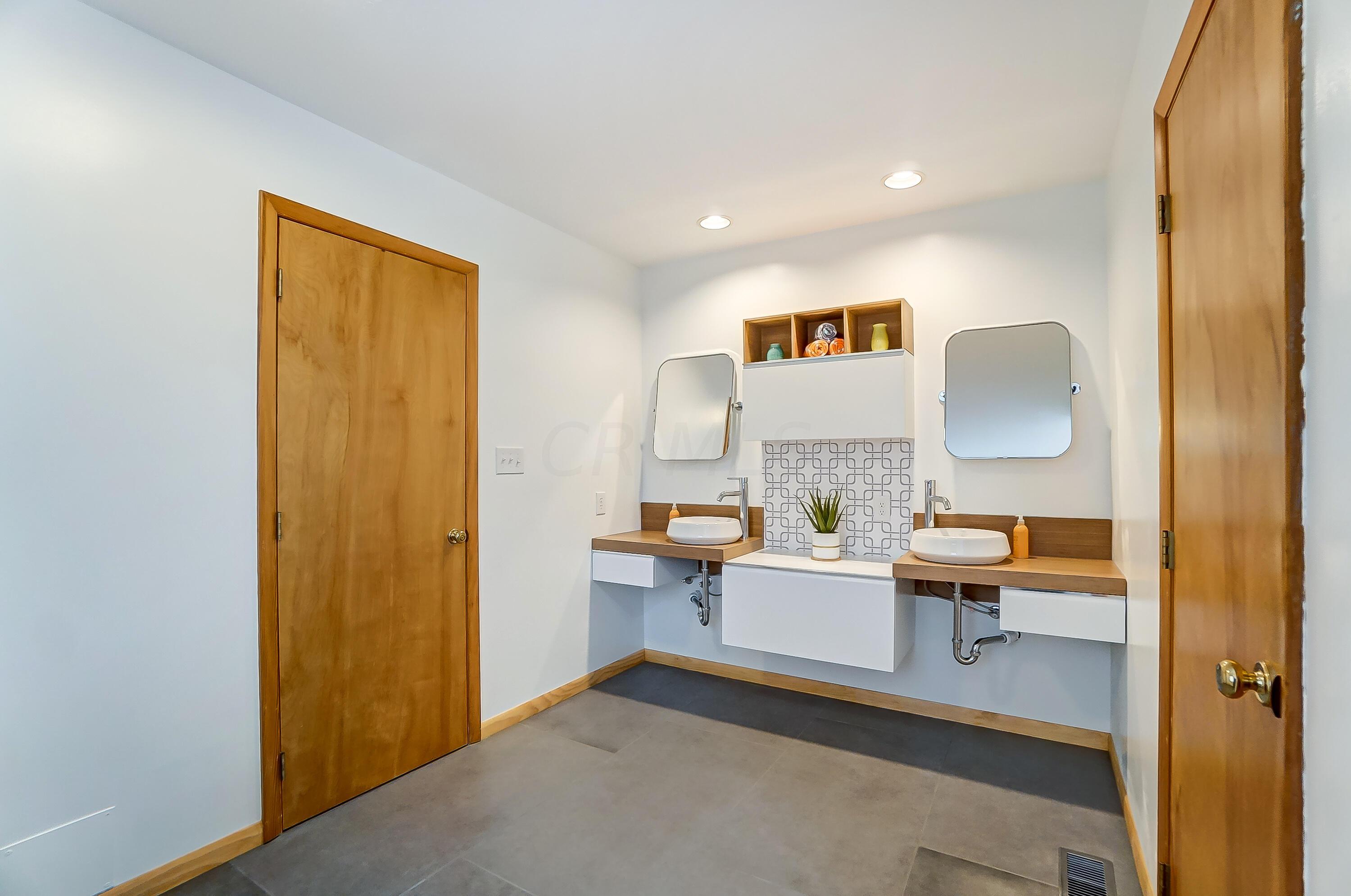 5191 Plantation Road Sunbury, OH 43074 - Photo 43 of 86 Deluxe Master Bath