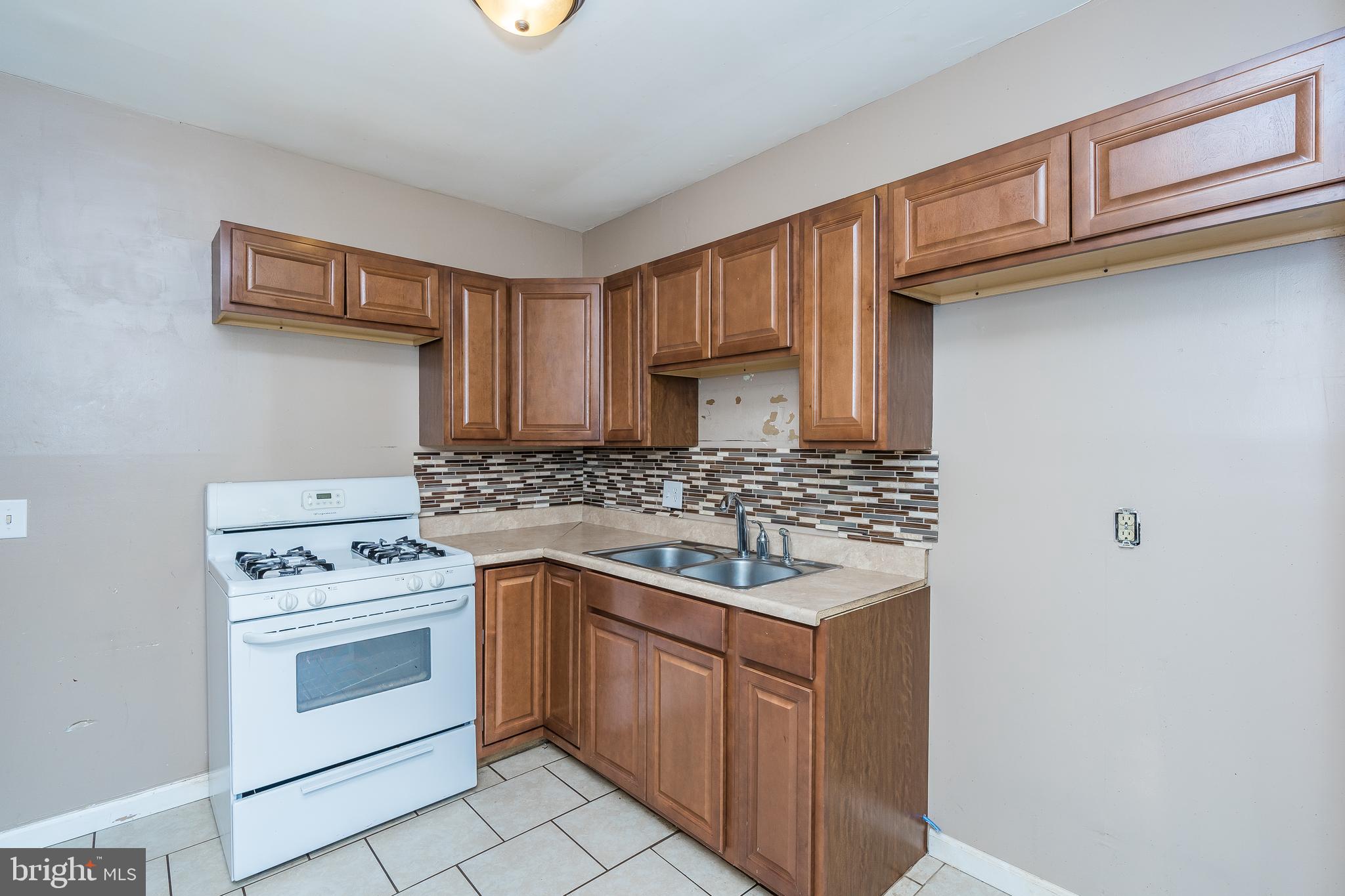 5406 Whitfield Chapel Road Lanham, MD 20706 - Photo 8 of 45 Gallery Image 8