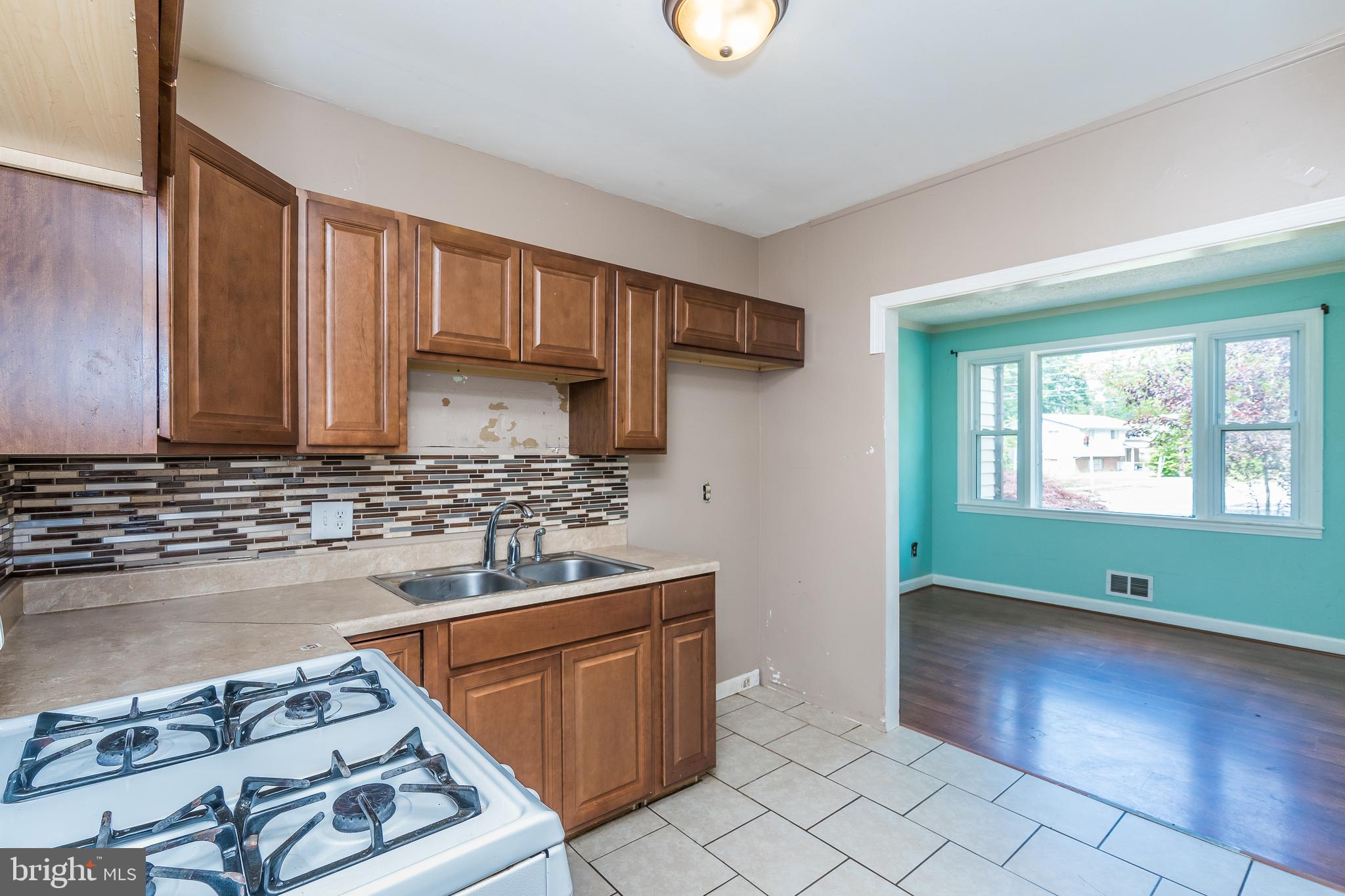 5406 Whitfield Chapel Road Lanham, MD 20706 - Photo 9 of 45 Gallery Image 9