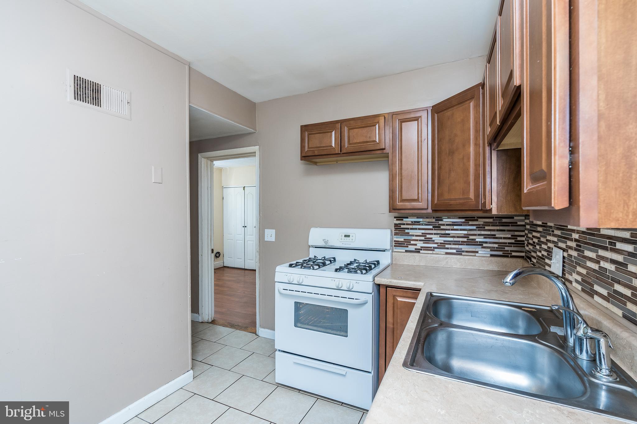 5406 Whitfield Chapel Road Lanham, MD 20706 - Photo 10 of 45 Gallery Image 10