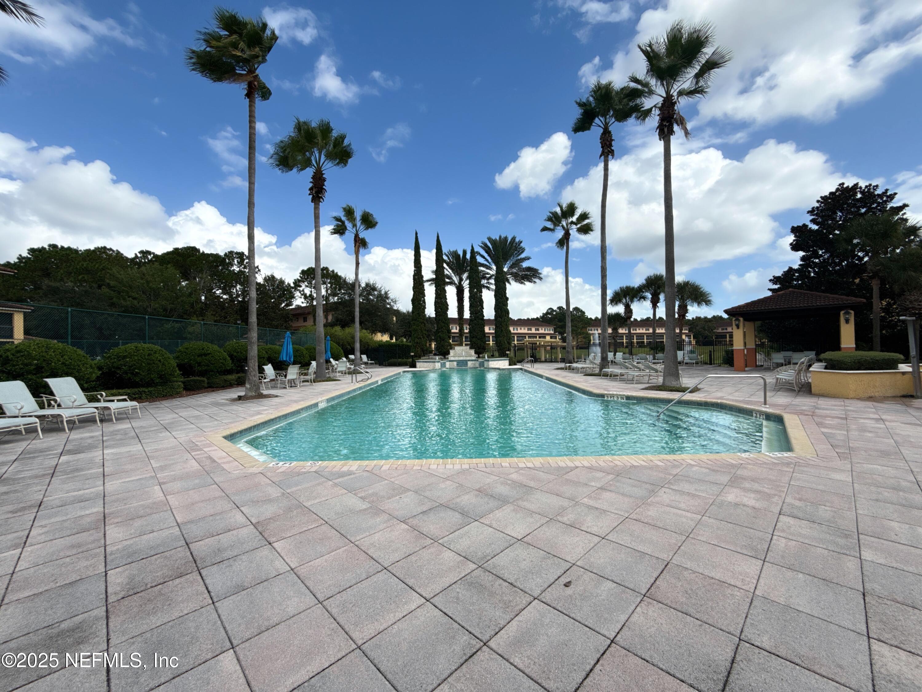 9745 Touchton Road, Unit 1725 Jacksonville, FL 32246 - Photo 18 of 20 DJI_20251003_122055_147