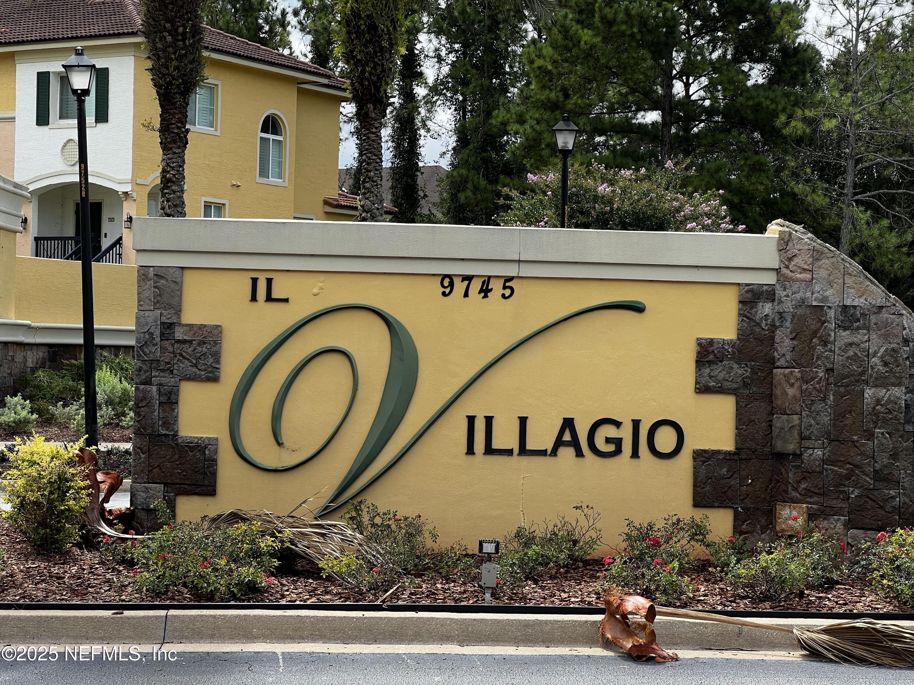 9745 Touchton Road, Unit 1725 Jacksonville, FL 32246 - Photo 2 of 20 a front view of a house with garden