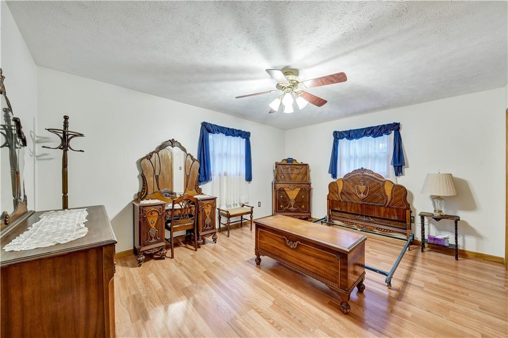 558 Bocktown Cork Road Clinton, PA 15026 - Photo 12 of 25 Gallery Image 12