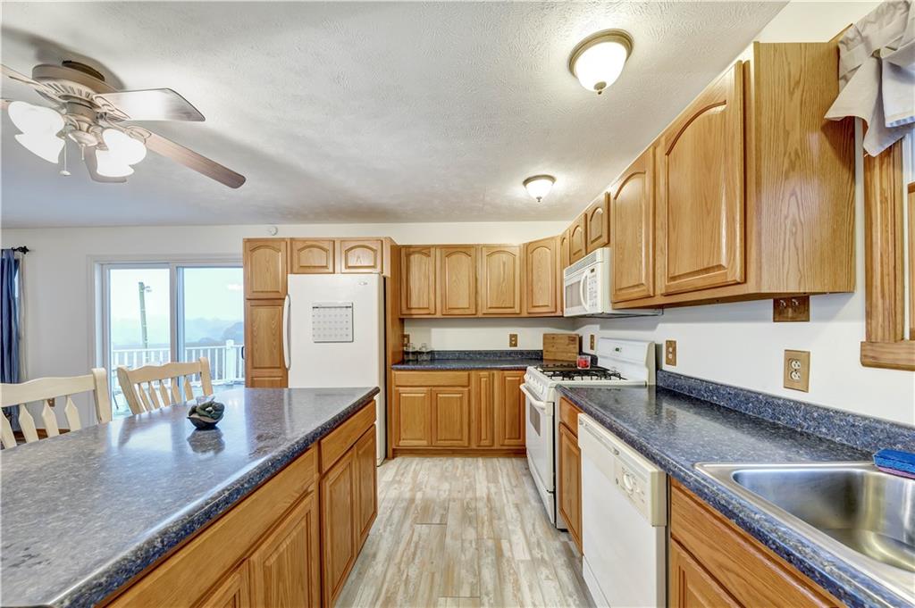 558 Bocktown Cork Road Clinton, PA 15026 - Photo 7 of 25 Gallery Image 7