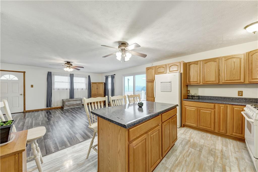 558 Bocktown Cork Road Clinton, PA 15026 - Photo 8 of 25 Gallery Image 8